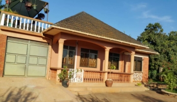 3 bedroom bungalow for sale in Entebbe