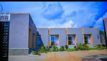 7 units furnished house for sale in Garuga