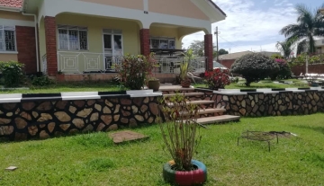 House for sale in Entebbe, virus area