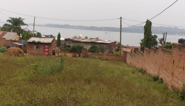 Plot of Land for sale in Entebbe with a lake view