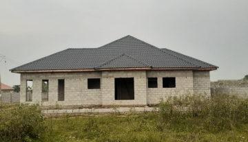 Unfinished house for sale in Abayita Ababiri