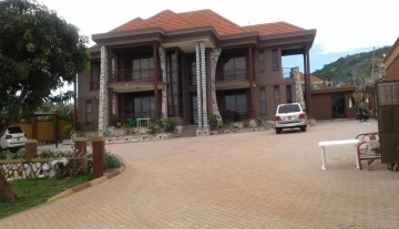 Magnificent 2 Level House for Sale